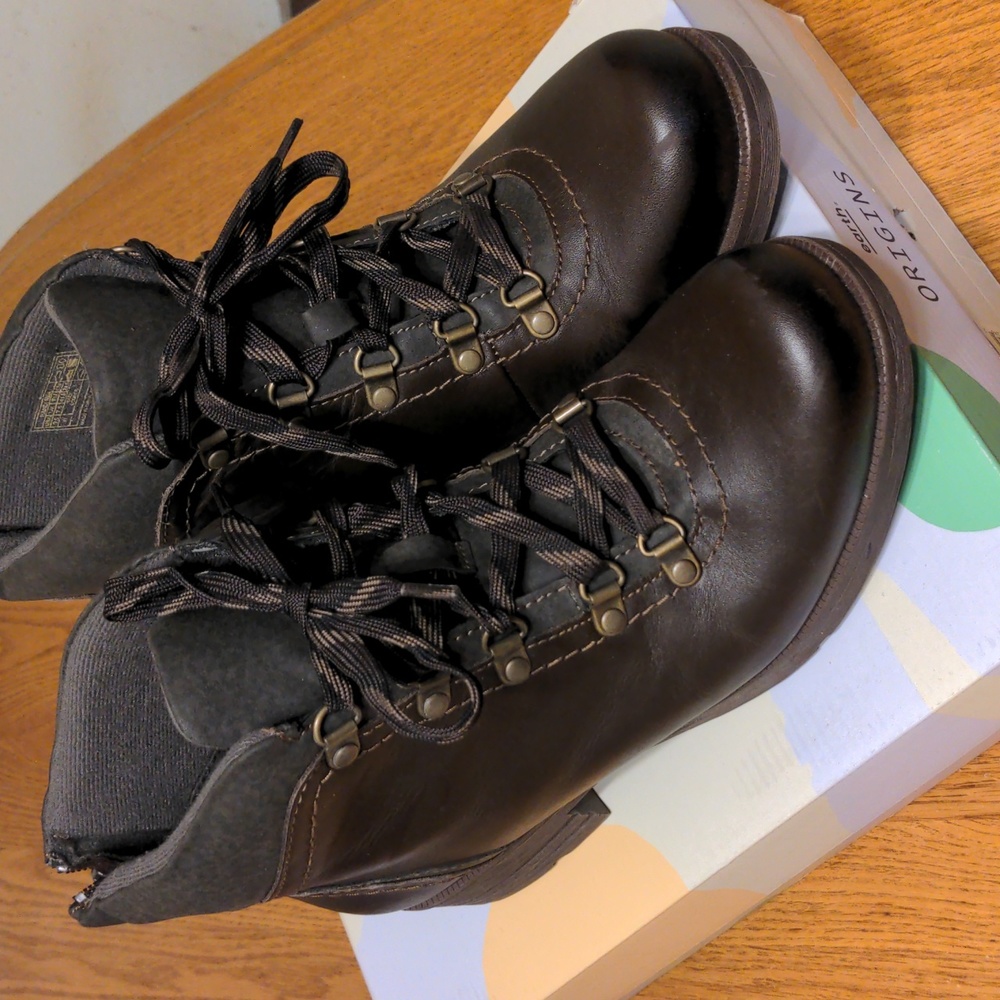 Earth Origins Hikers